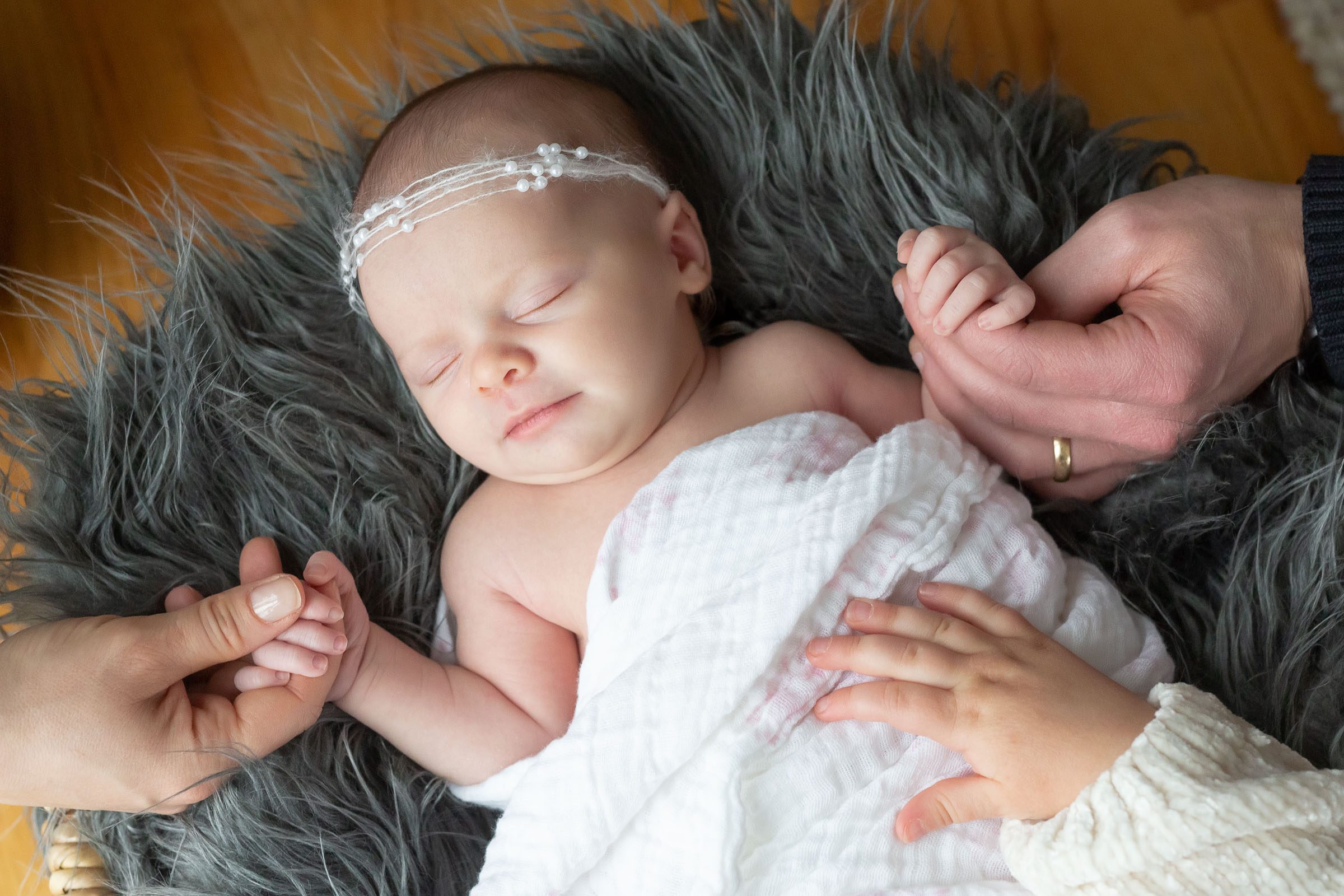 newborn photos at home in westport